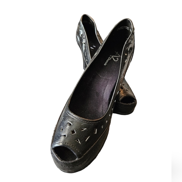 A2 Aerosoles Enchanted Women's Peep Toe Black Heels Size 8M - Picture 2 of 7